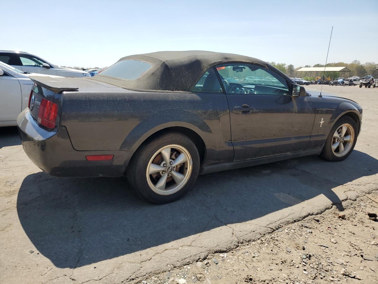 2011 Ford Mustang - Image 3