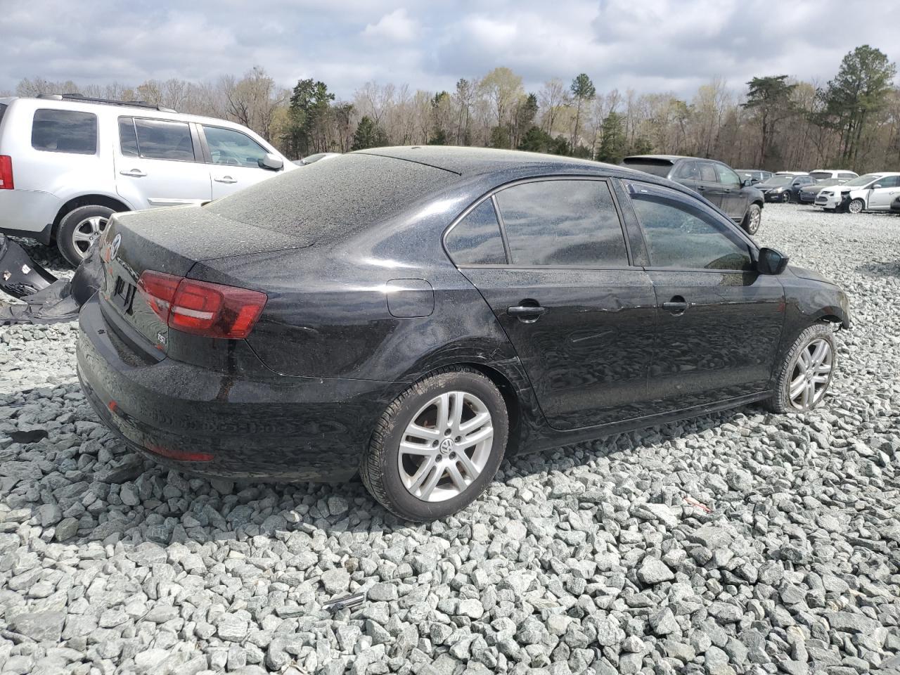 2018 Volkswagen Jetta S - Фото 3