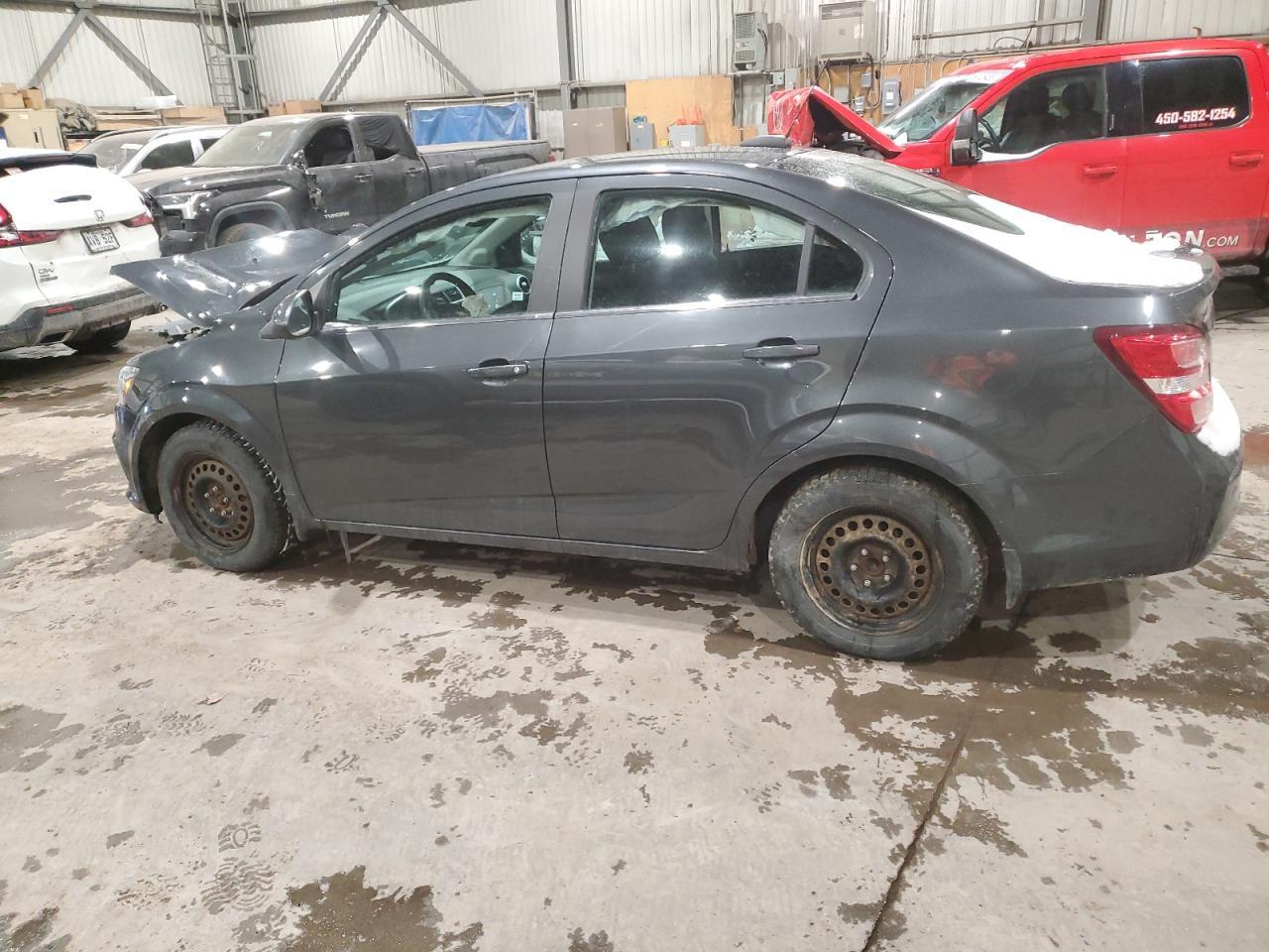 2017 Chevrolet Sonic Lt - Image 2