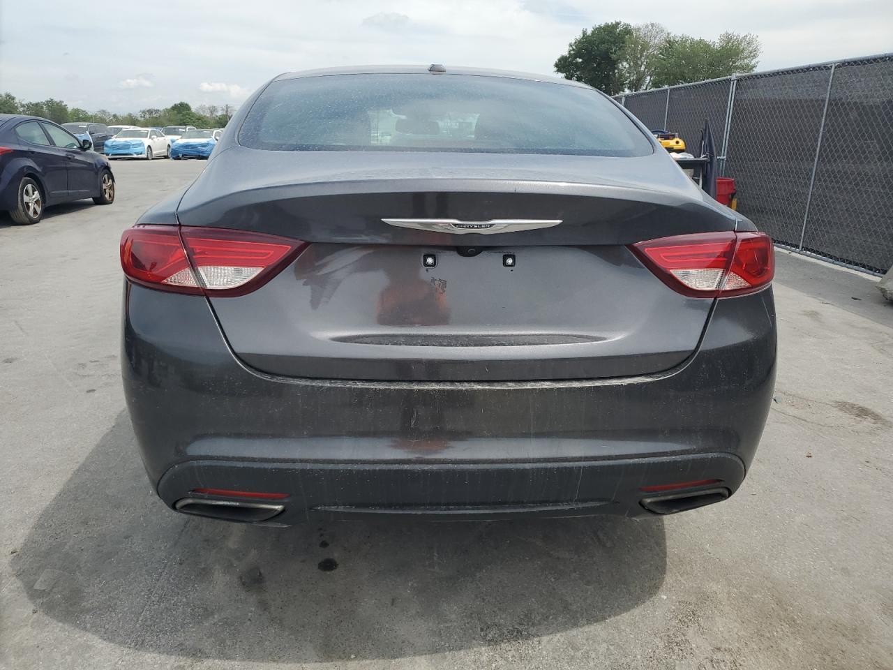 2016 Chrysler 200 S - Image 6