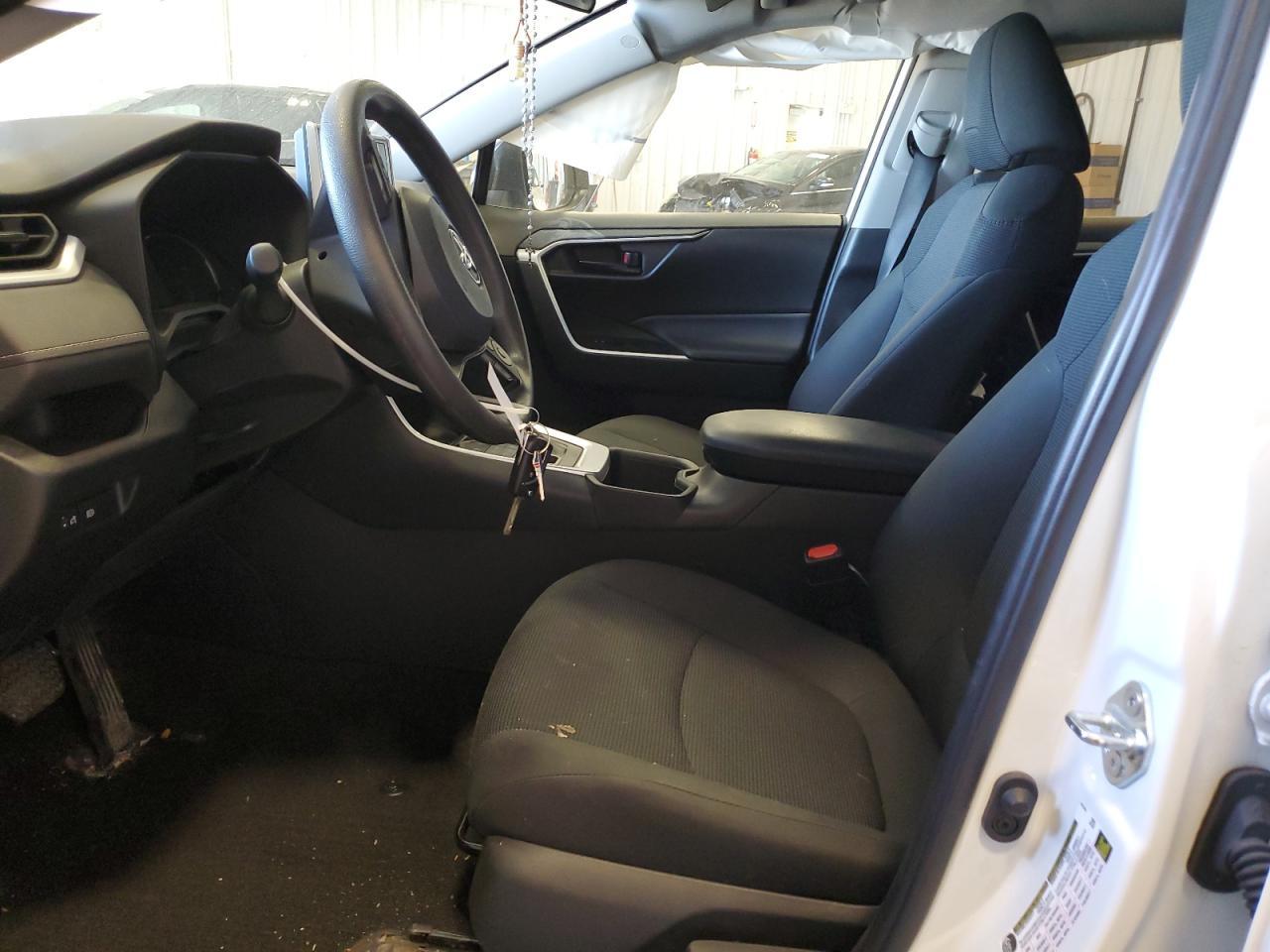 2023 Toyota Rav4 Le - Image 7