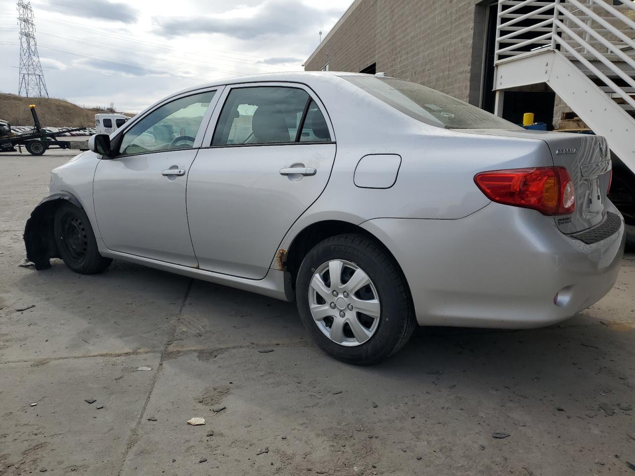 2010 Toyota Corolla Base - Фото 2