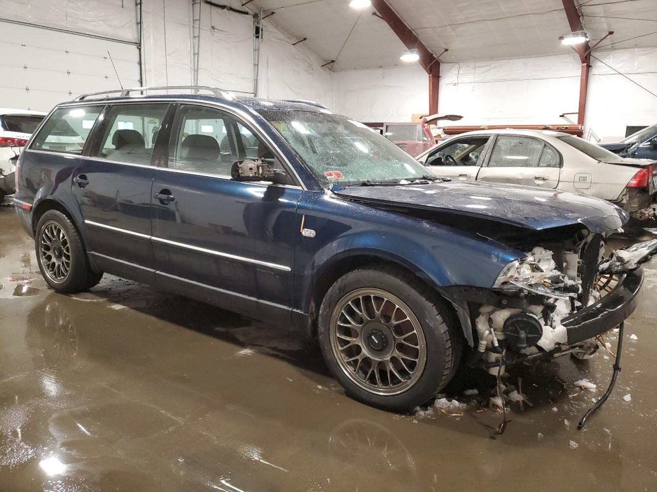 2004 Volkswagen Passat W8 4Motion - Image 4