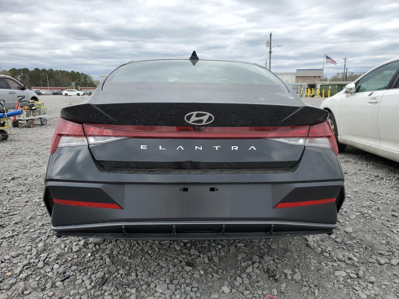 2024 Hyundai Elantra Sel - Фото 6