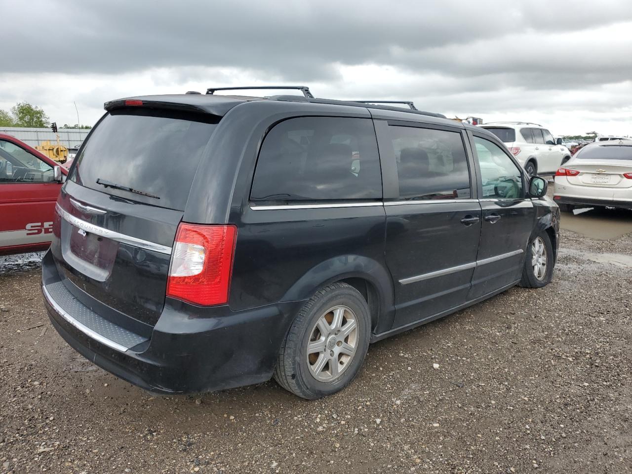 2012 Chrysler Town & Country Touring - Фото 3