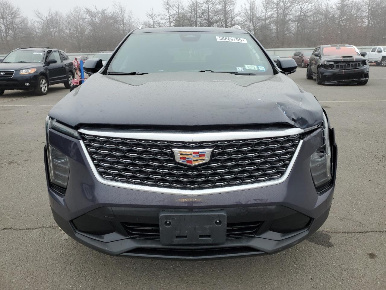 2024 Cadillac Xt4 Premium Luxury - Image 5