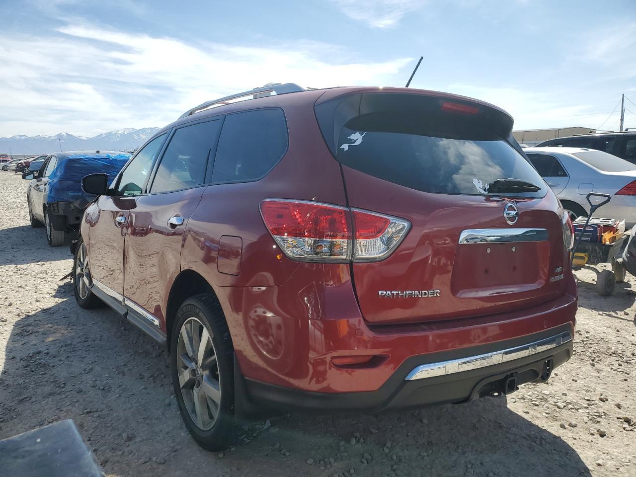 2014 Nissan Pathfinder S - Фото 2
