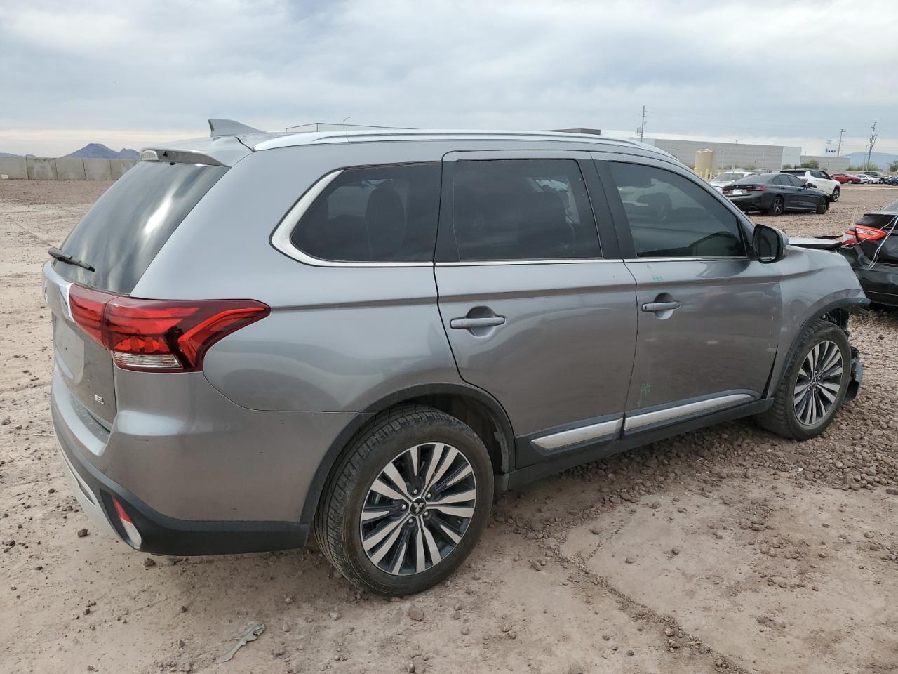 2020 Mitsubishi Outlander Se - Image 3