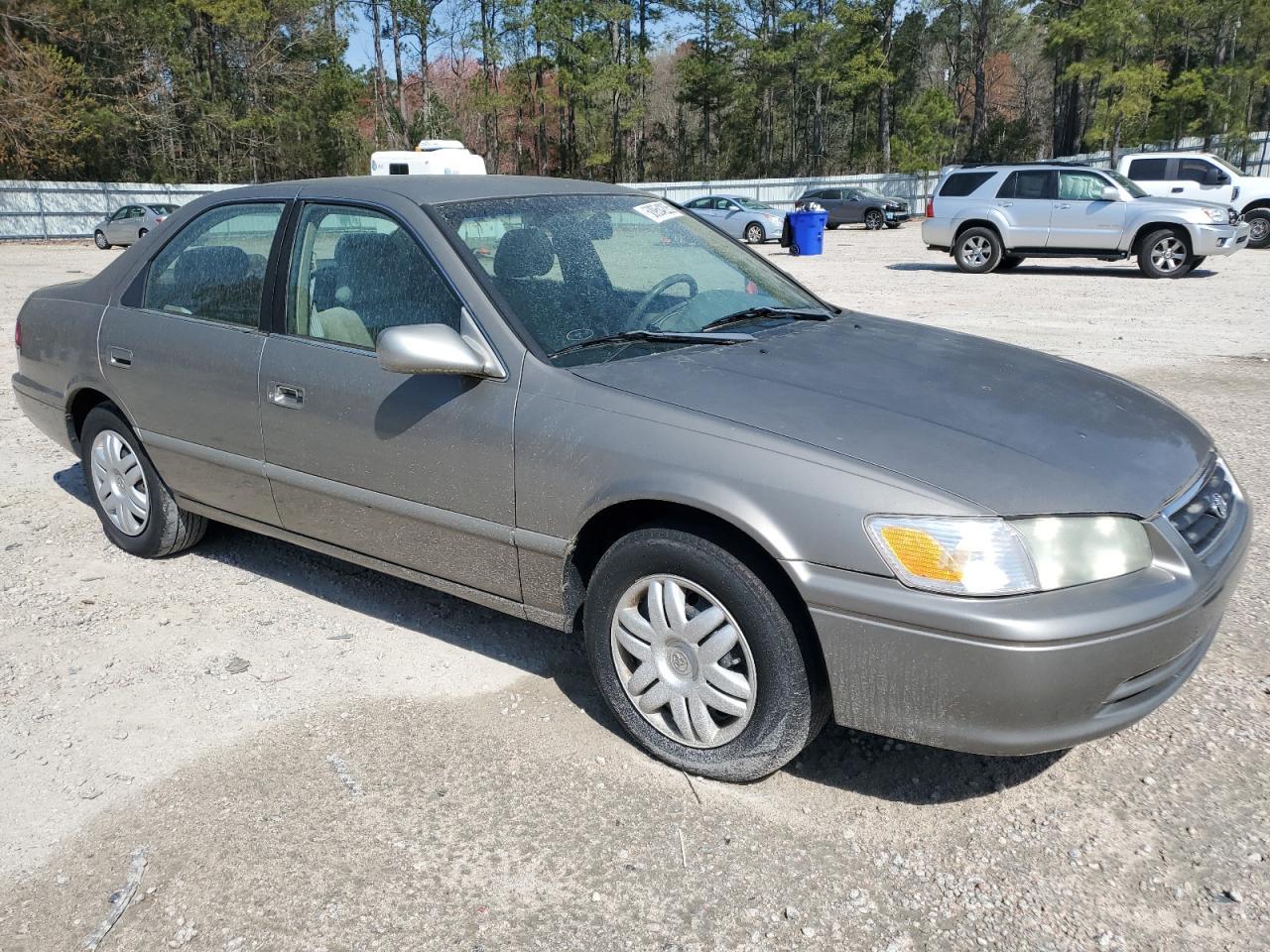 2001 Toyota Camry Ce - Фото 4