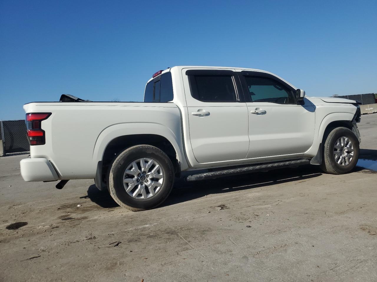2022 Nissan Frontier S - Image 3