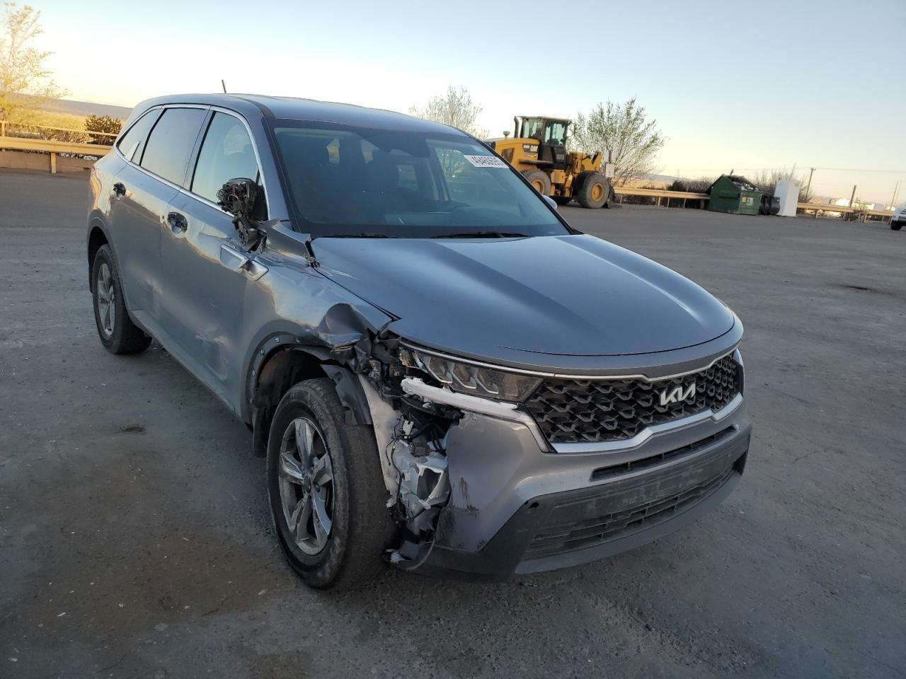 2023 Kia Sorento Lx - Image 4