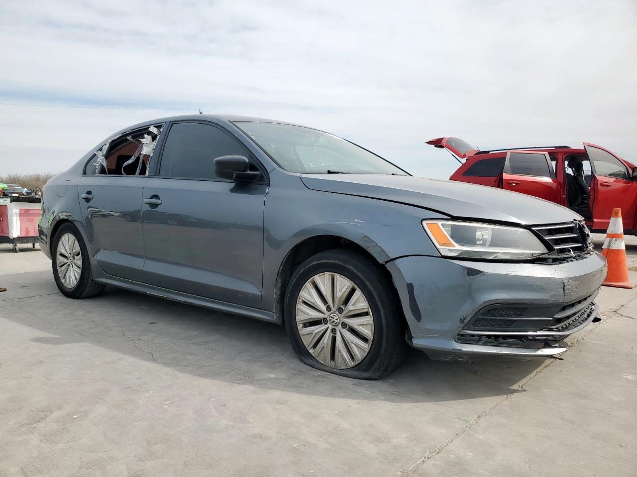 2016 Volkswagen Jetta S - Image 4
