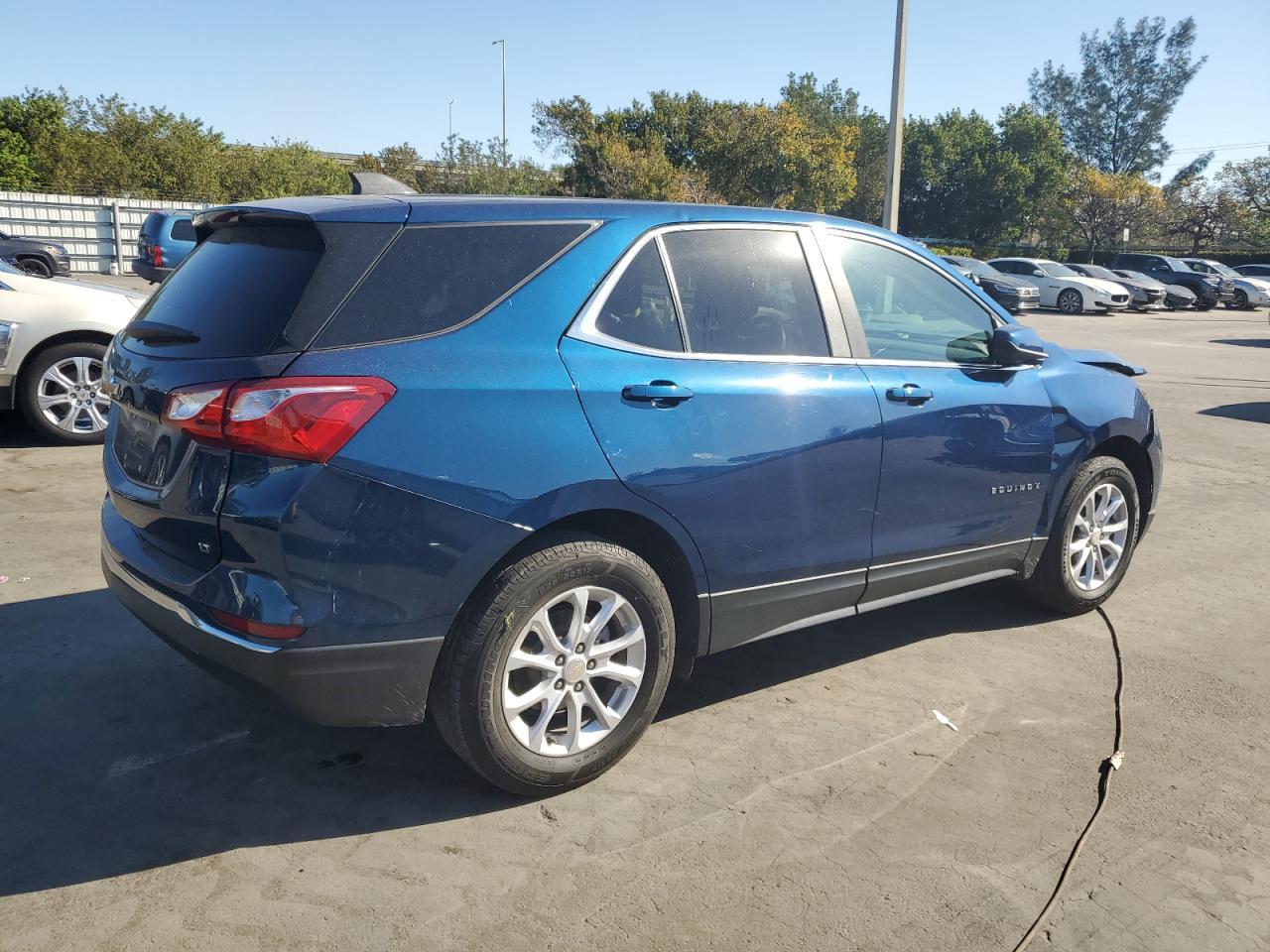 2021 Chevrolet Equinox Lt - Фото 3