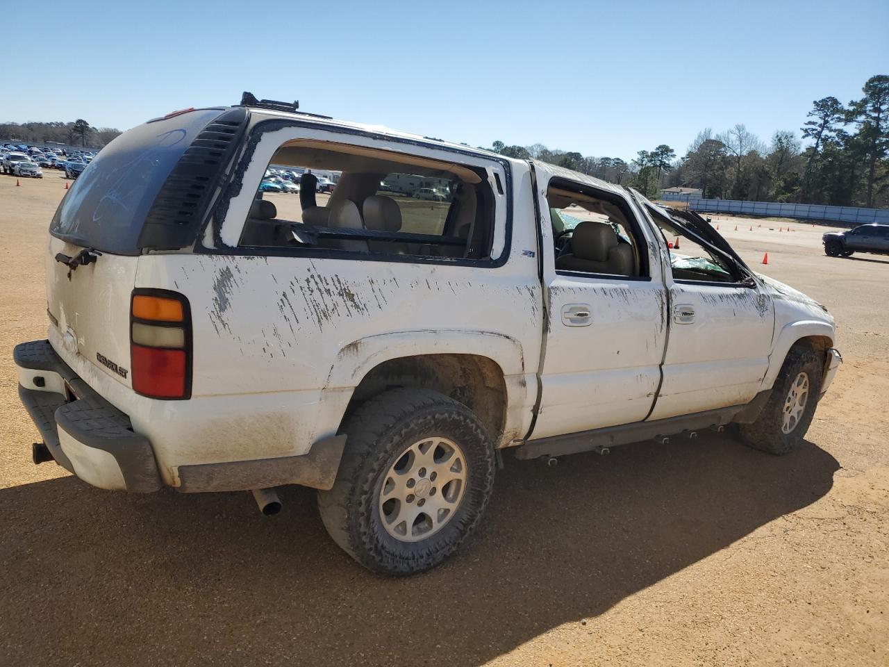 2005 Chevrolet Suburban K1500 - Image 3