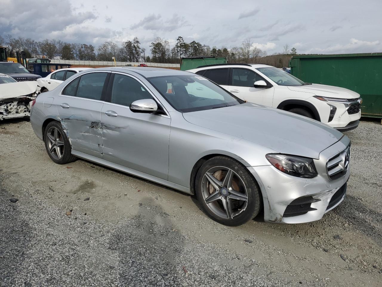 2017 Mercedes-Benz E 300 4Matic - Фото 4