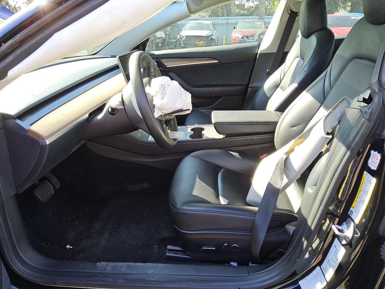 2023 Tesla Model 3 - Фото 7