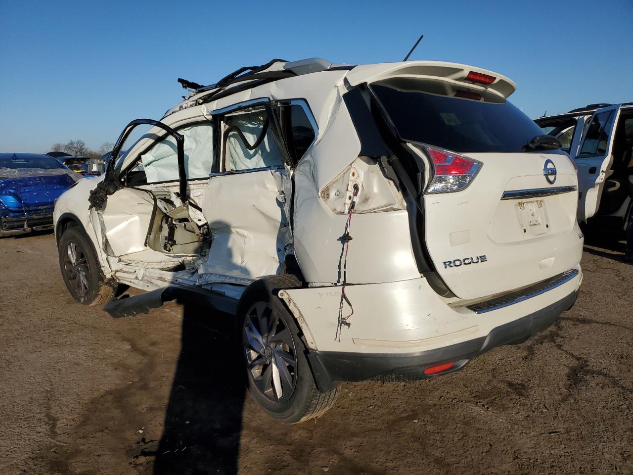 2016 Nissan Rogue S - Фото 2
