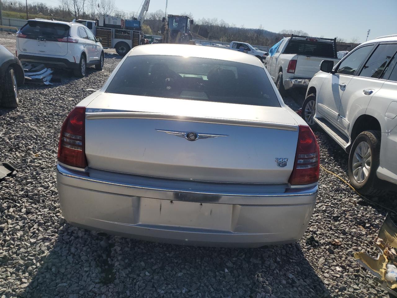 2007 Chrysler 300C - Фото 6