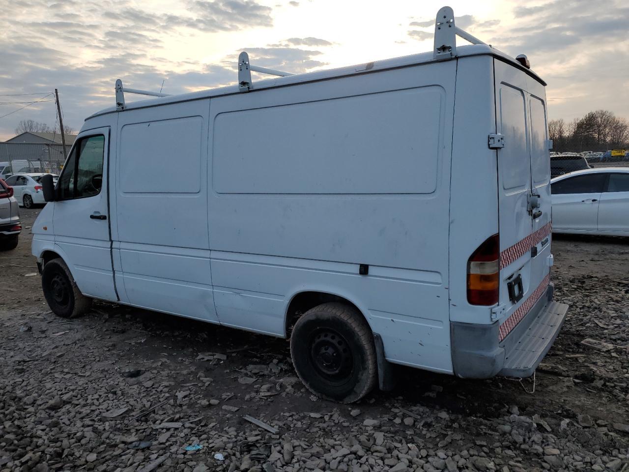 2002 Dodge Sprinter - Фото 2