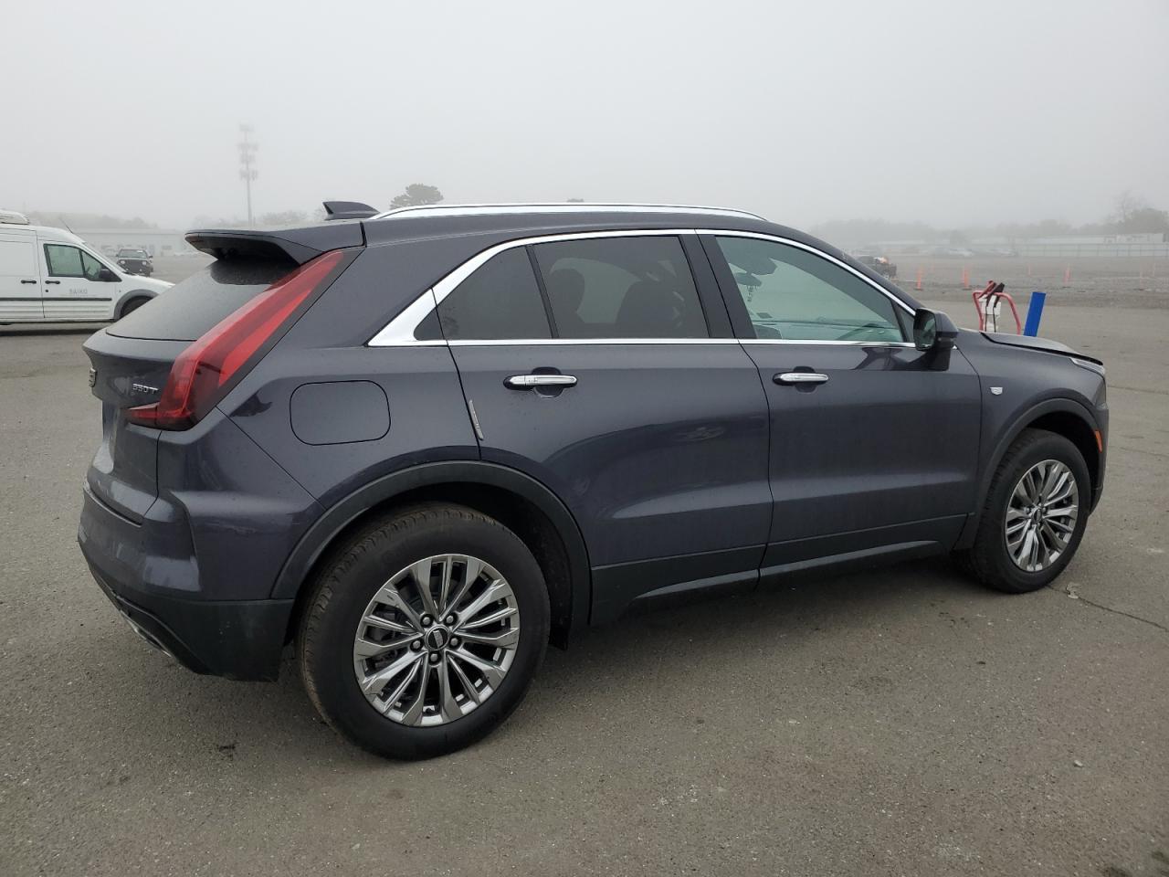 2024 Cadillac Xt4 Premium Luxury - Image 3