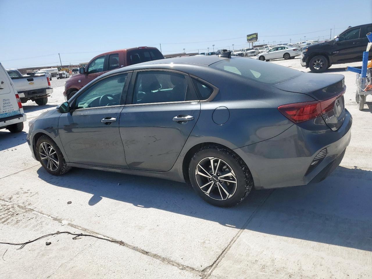 2024 Kia Forte Lx - Фото 2