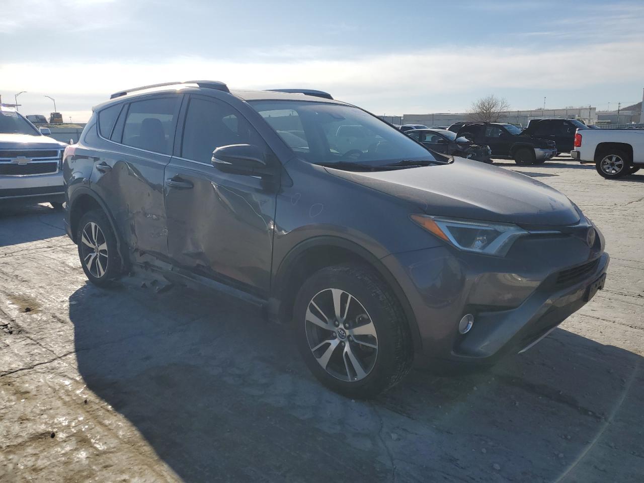 2017 Toyota Rav4 Xle - Фото 4