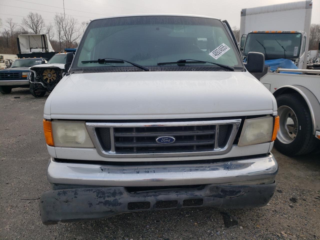 2007 Ford Econoline E350 Super Duty Wagon - Фото 5