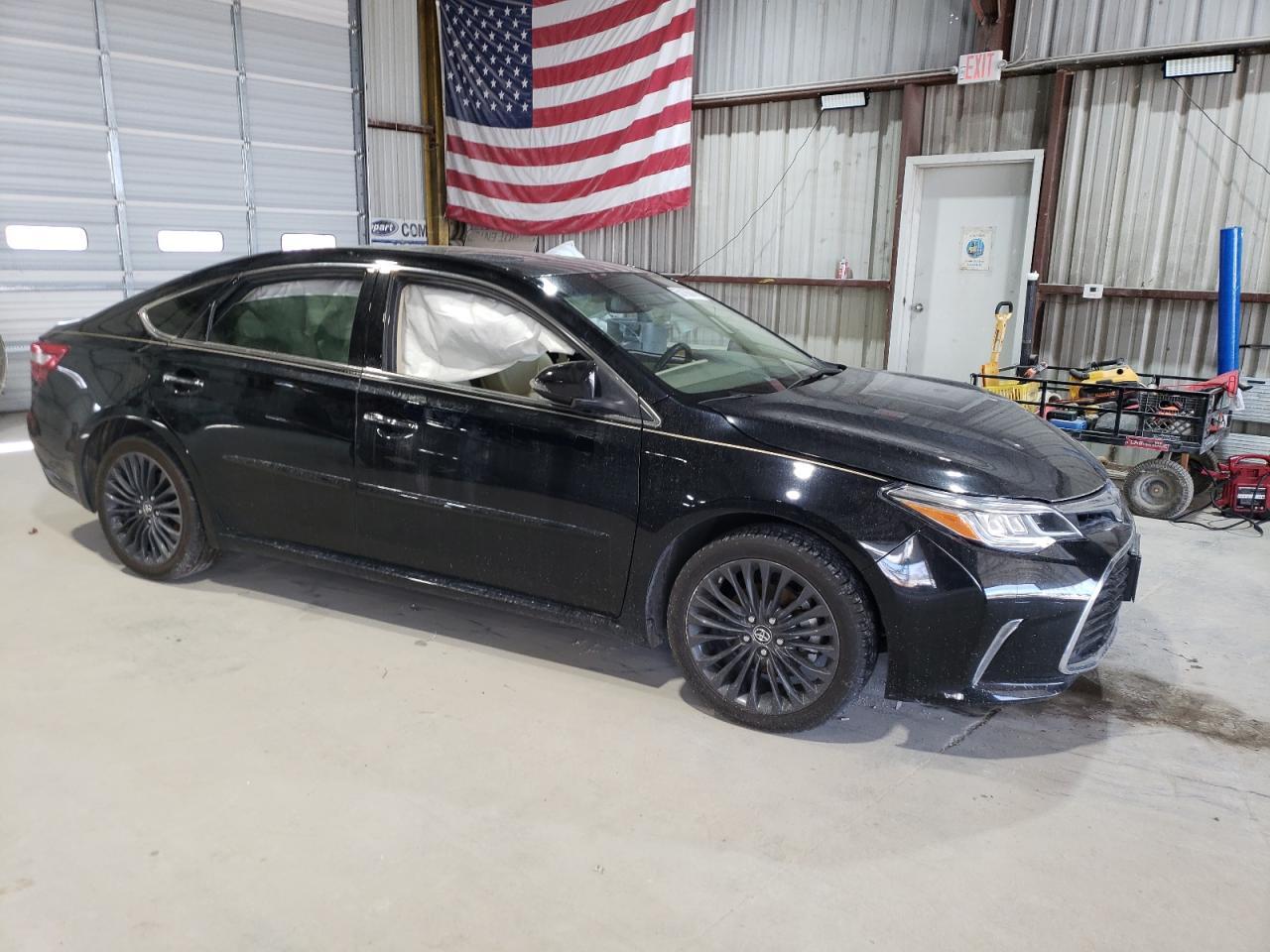 2018 Toyota Avalon Xle - Image 4