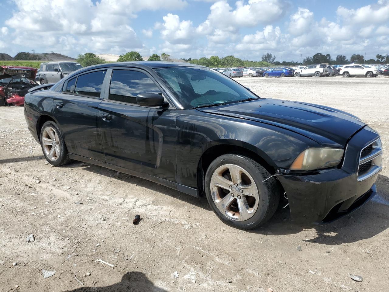2014 Dodge Charger Se - Image 4