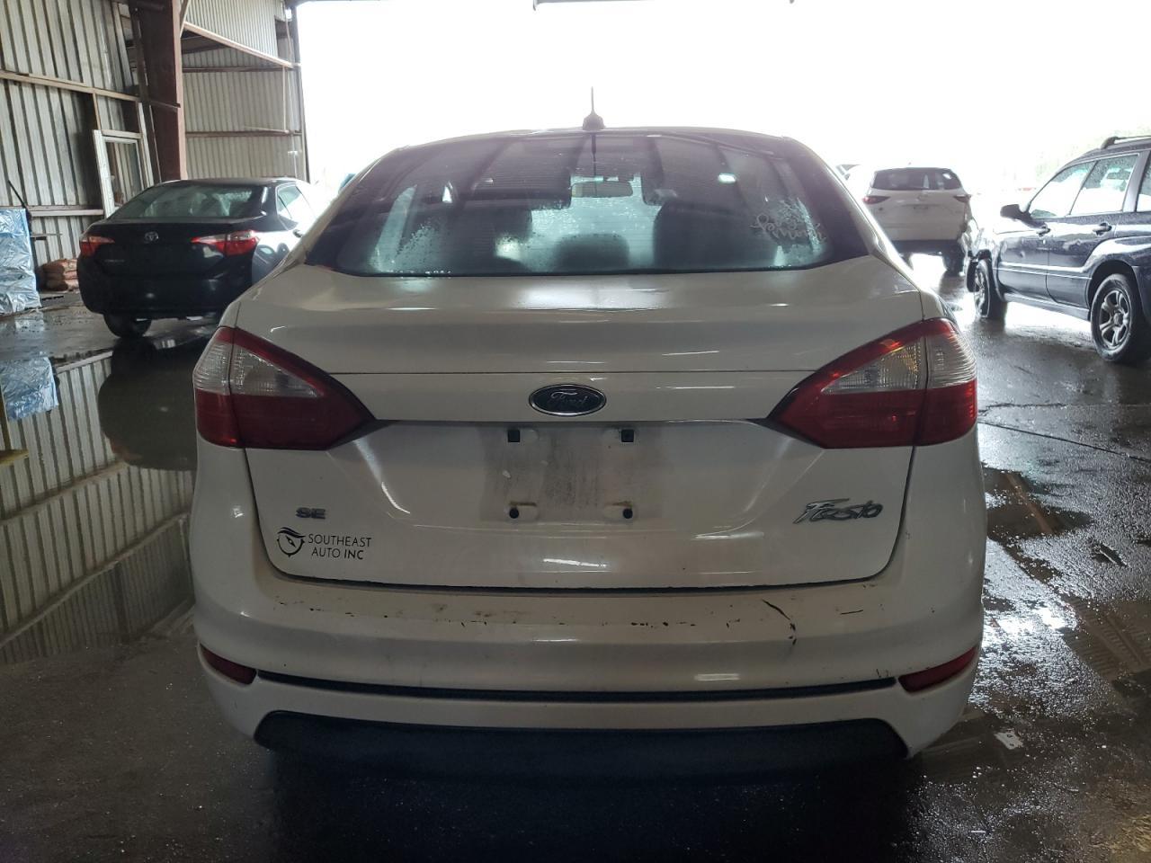 2016 Ford Fiesta Se - Image 6