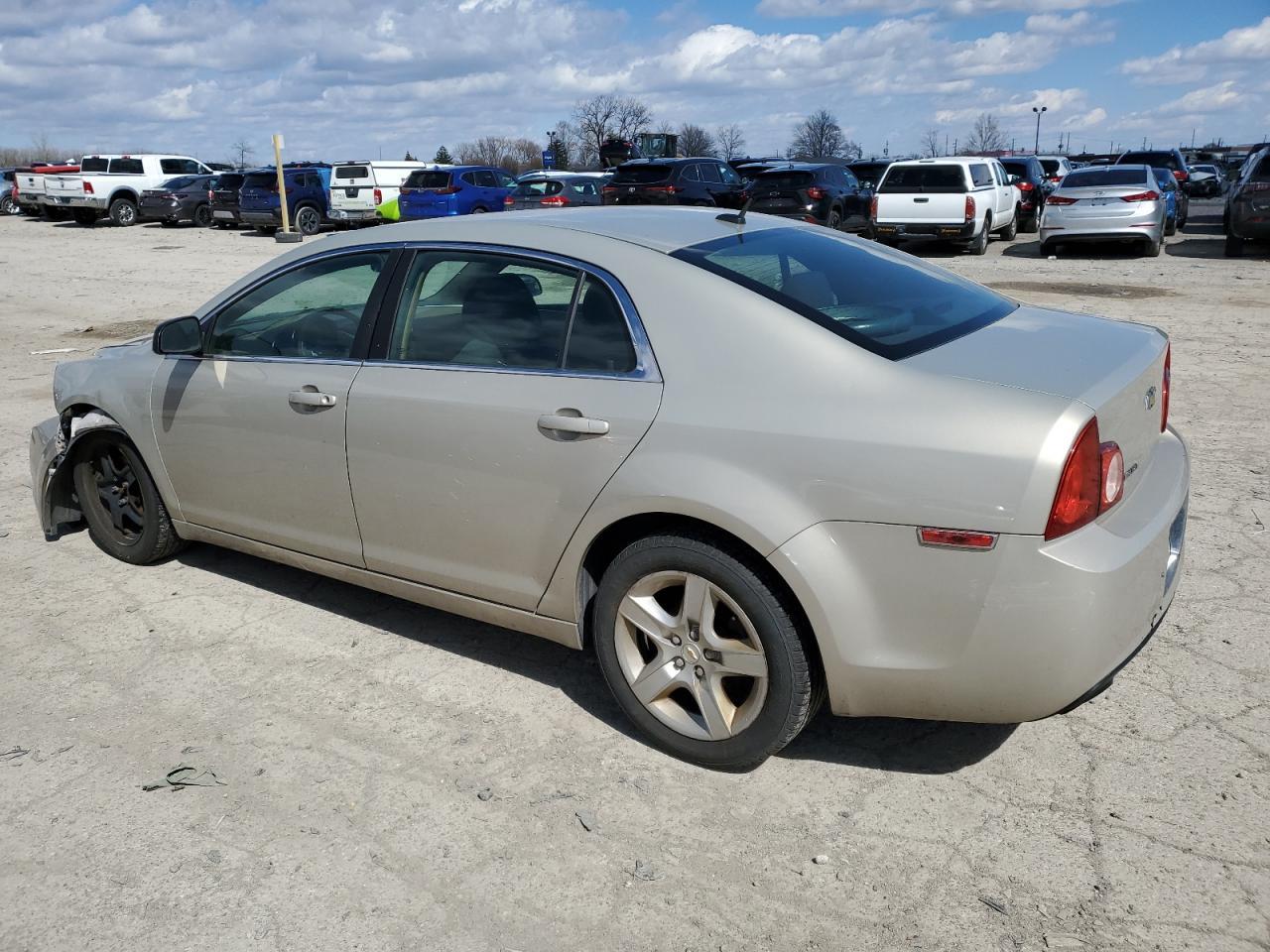 2010 Chevrolet Malibu Ls - Фото 3
