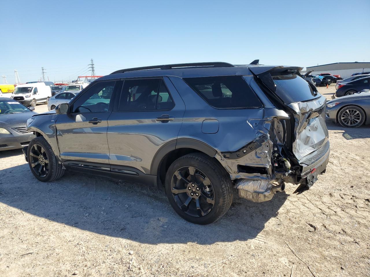 2023 Ford Explorer St-Line - Фото 2