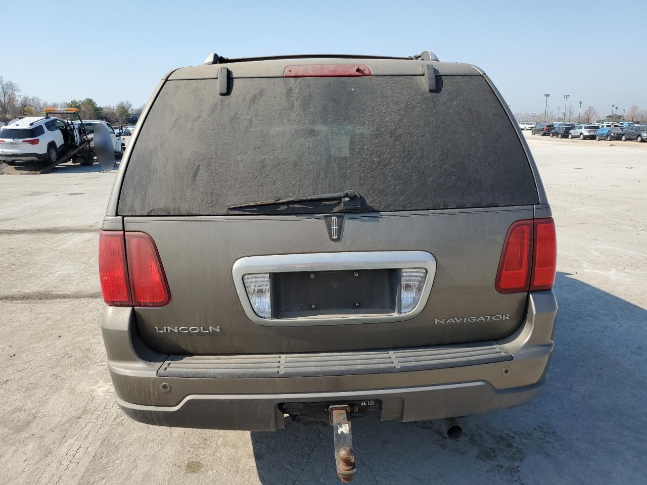 2003 Lincoln Navigator - Image 6