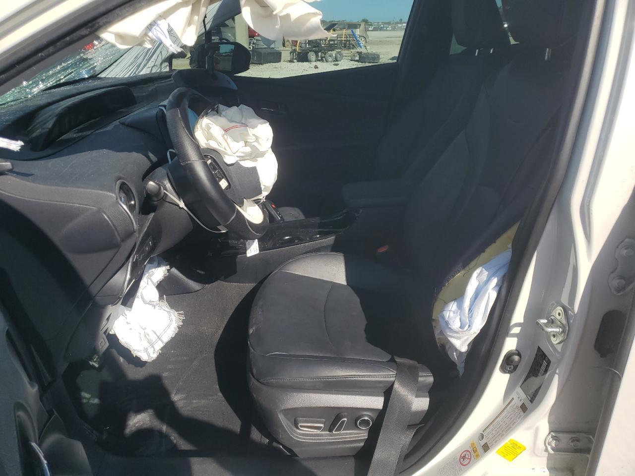 2018 Toyota Prius - Image 7