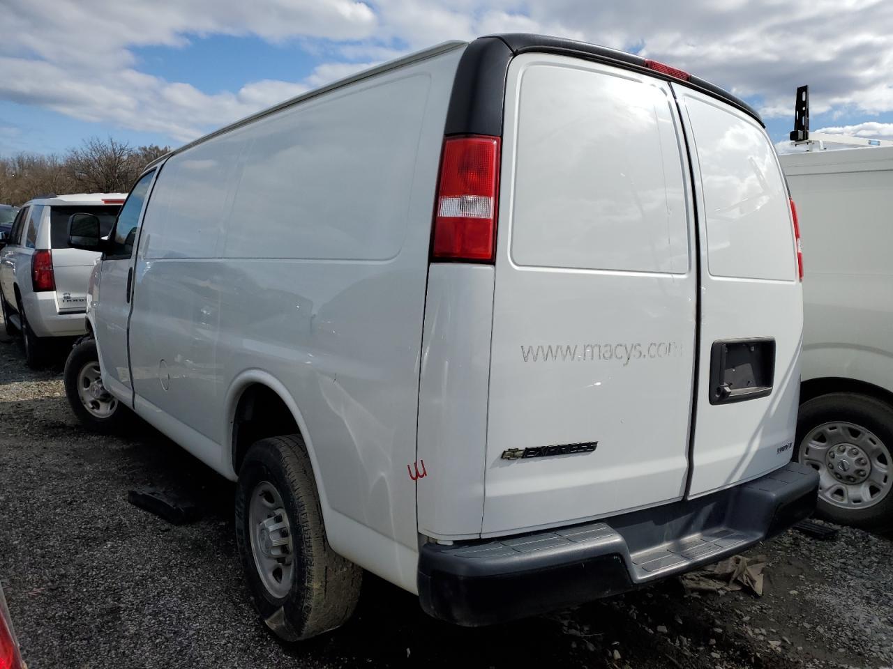2019 Chevrolet Express G2500 - Фото 2