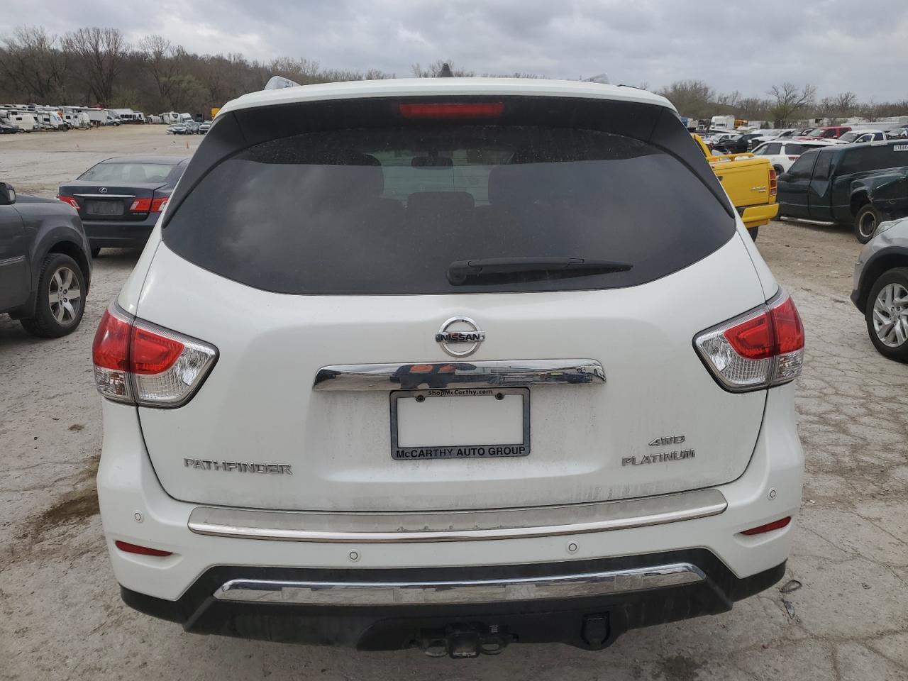 2015 Nissan Pathfinder S - Image 6