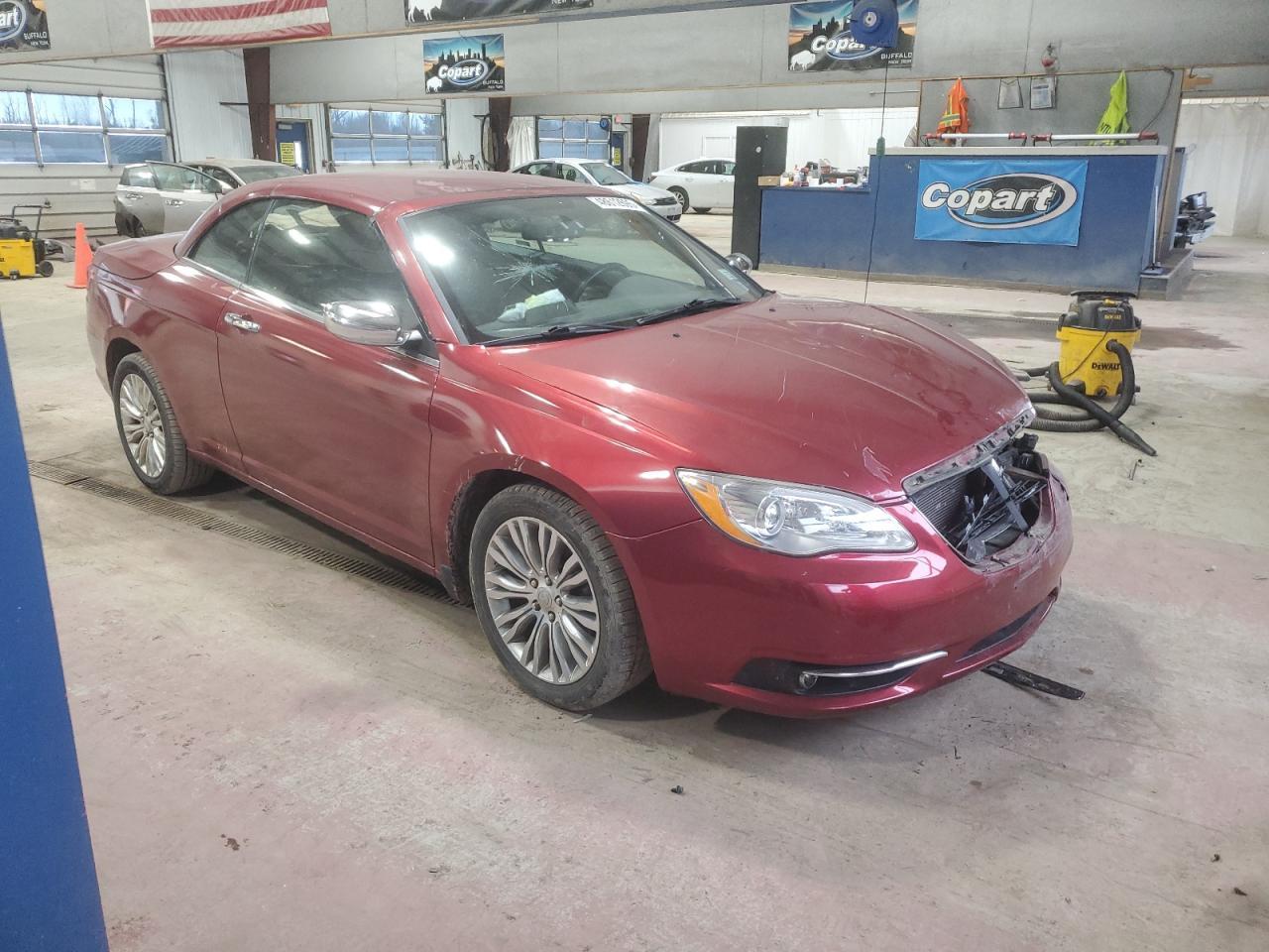 2014 Chrysler 200 Limited - Image 4