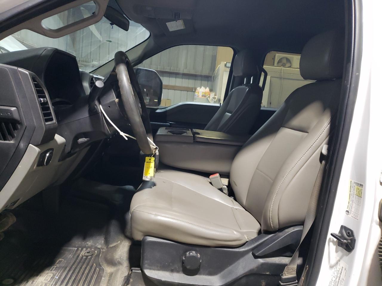 2019 Ford F350 Super Duty - Фото 7