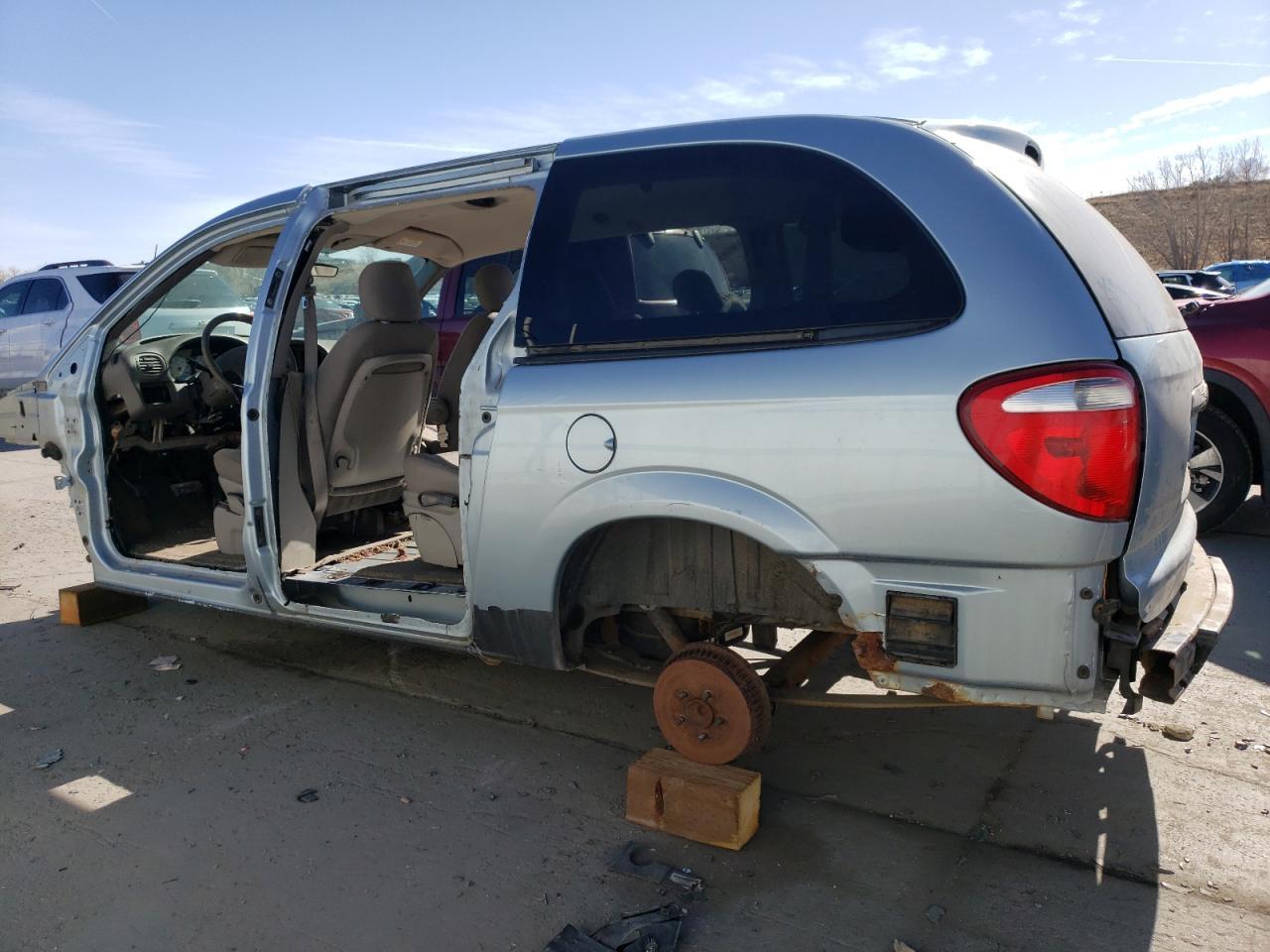 2003 Chrysler Town & Country - Image 3