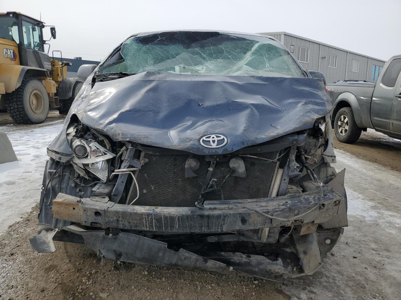 2015 Toyota Sienna Le 8-Passenger - Фото 5