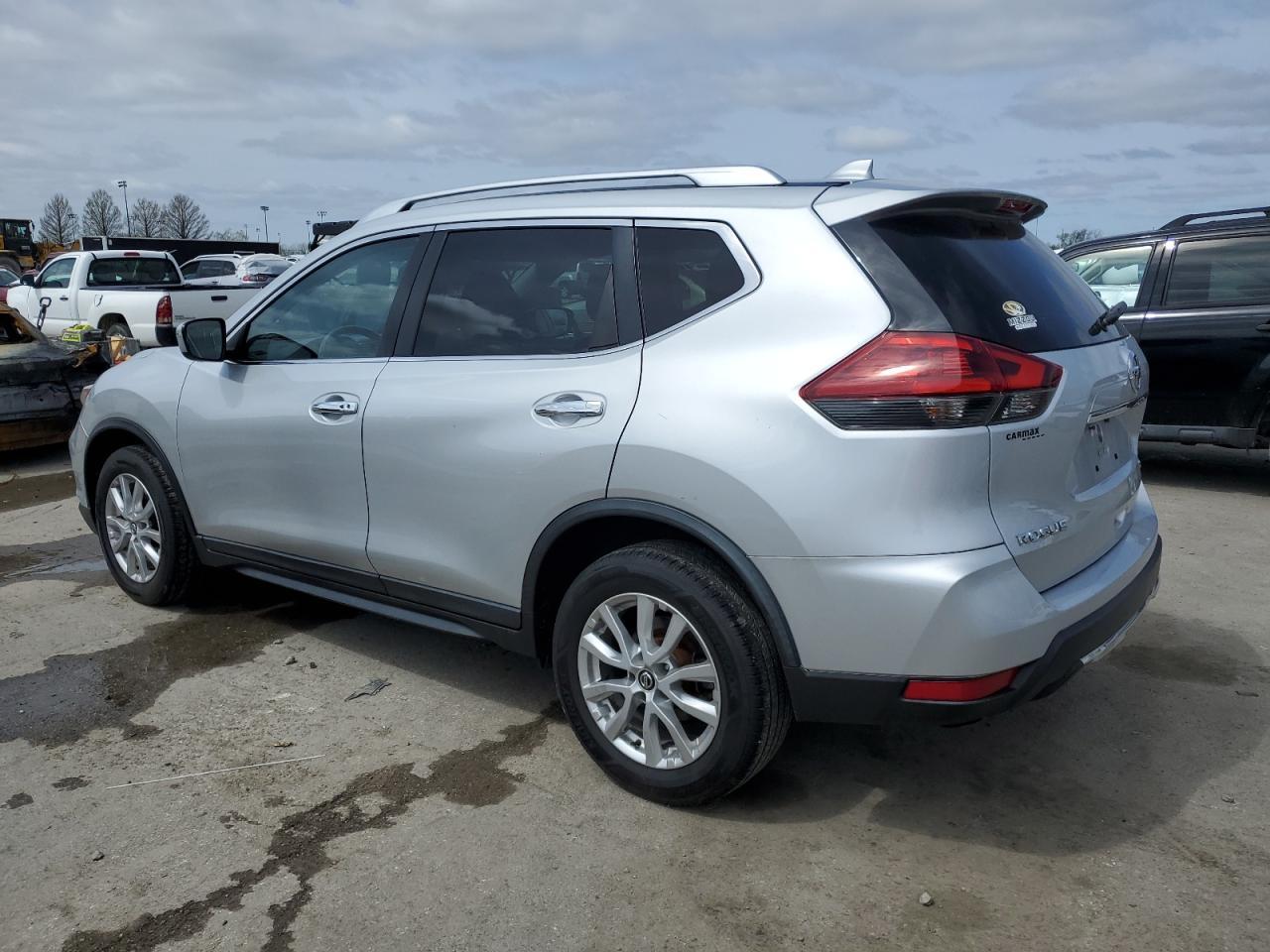 2018 Nissan Rogue S - Фото 2