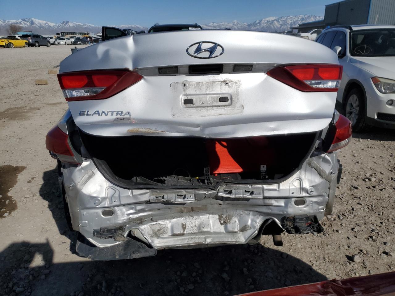 2017 Hyundai Elantra Se - Image 6
