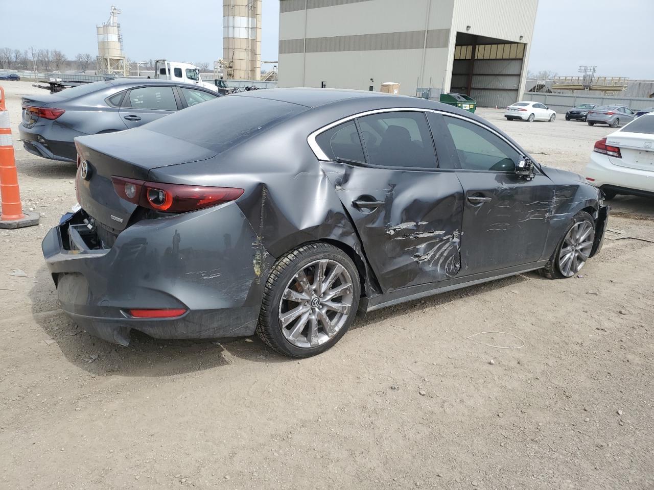 2022 Mazda 3 Select - Фото 3