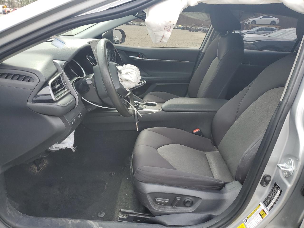 2021 Toyota Camry Le - Image 7