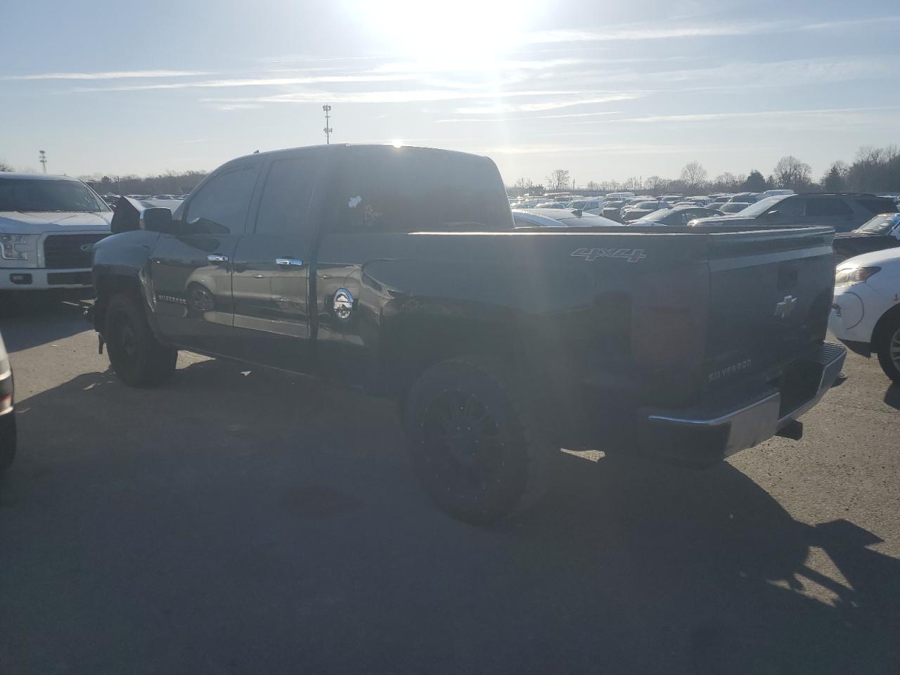 2015 Chevrolet Silverado K1500 - Фото 2