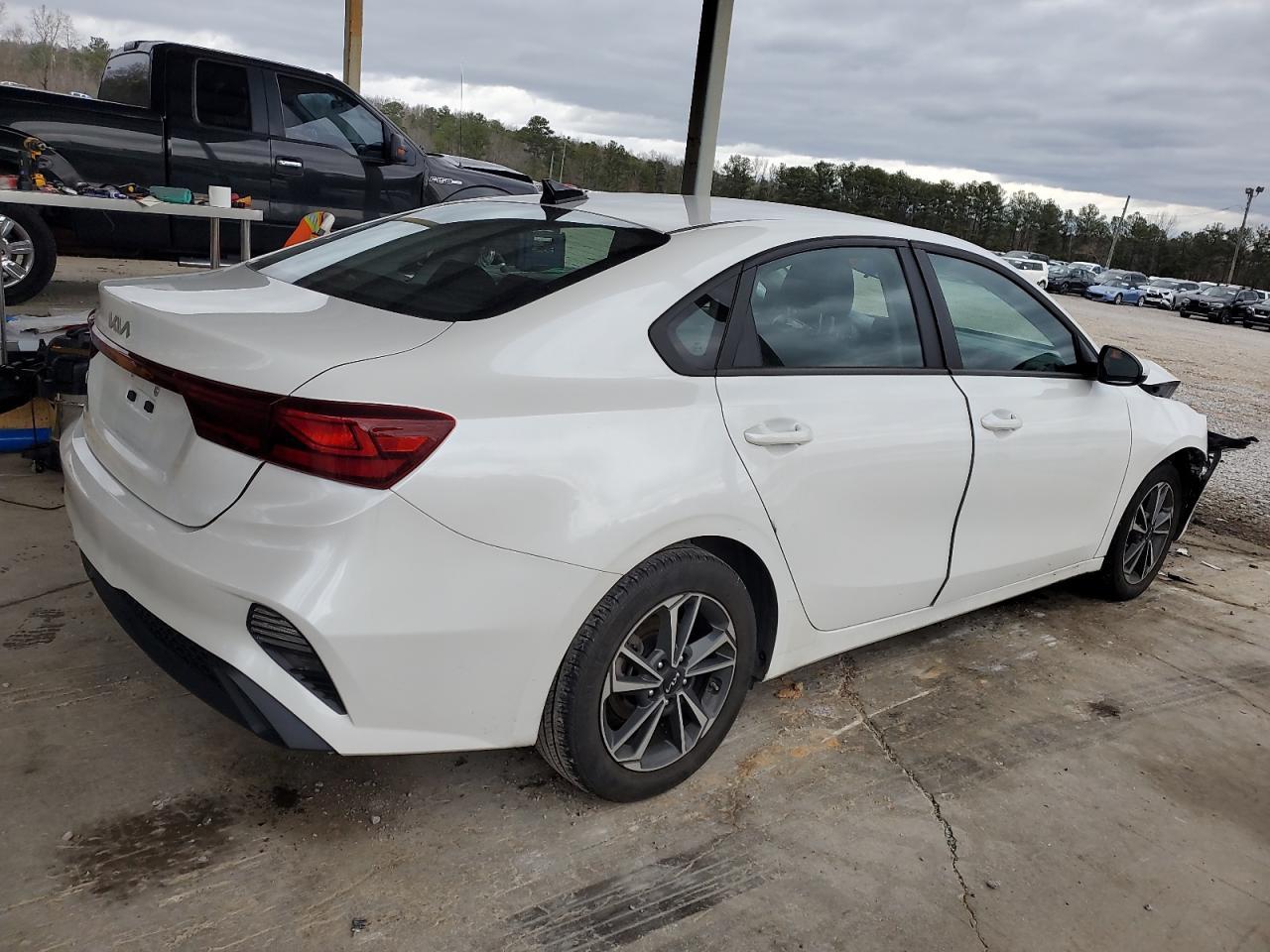 2023 Kia Forte Lx - Фото 3