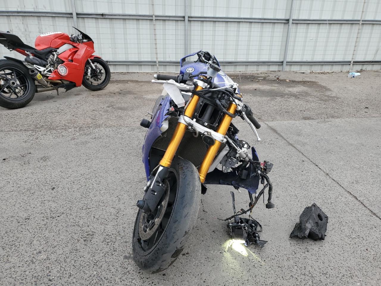 2018 Yamaha Yzfr1 - Image 2