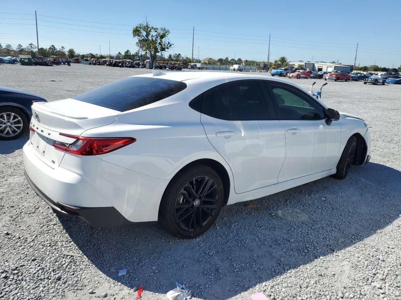 2025 Toyota Camry Xse - Фото 3