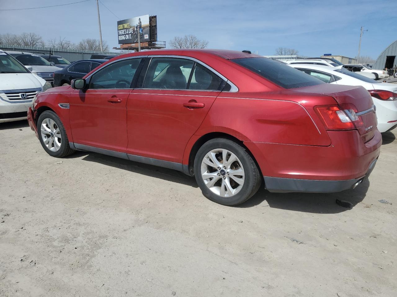 2011 Ford Taurus Sel - Фото 2