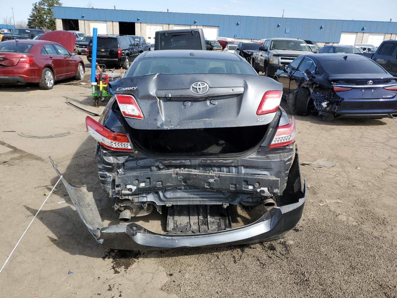 2010 Toyota Camry Se - Фото 6